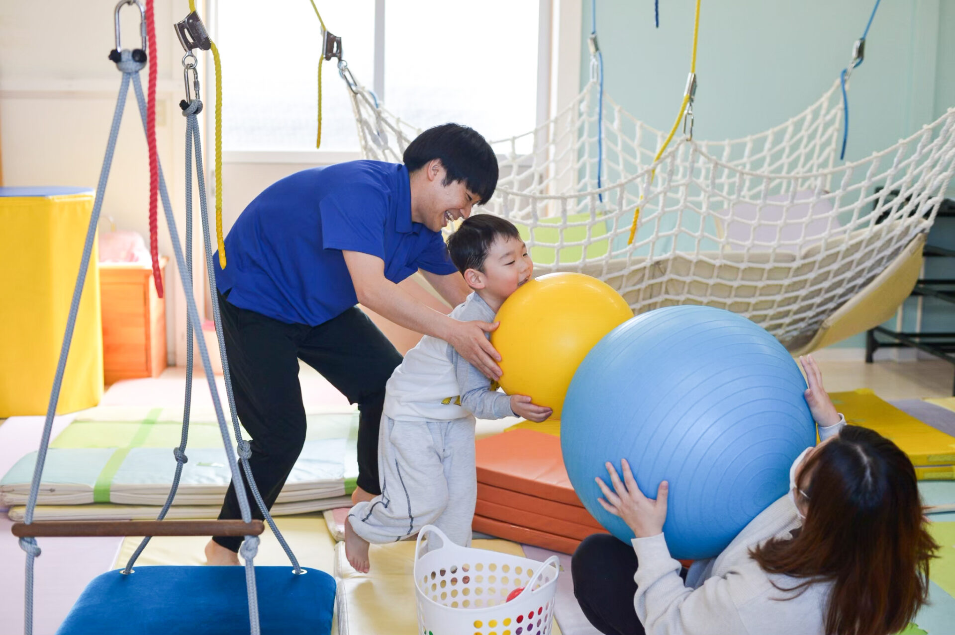 「発達支援ルーム くじらぐも」だからできる新しい親子支援のカタチ。